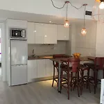 Апартаменты Center 2 Bedrooms *