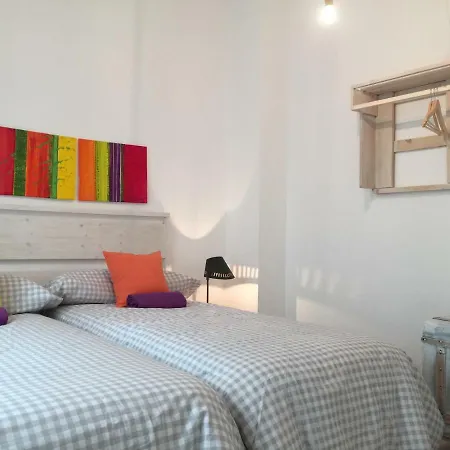 아파트 Center 2 Bedrooms *